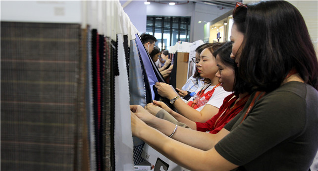 1541224531765702tsB4.jpg 圖為富麗達(dá)時(shí)尚展館.jpg