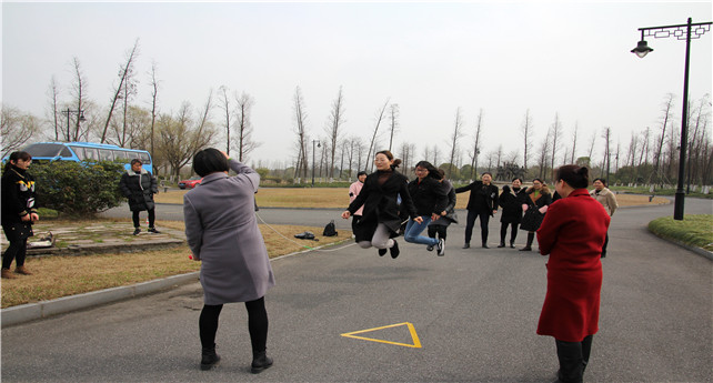 1552031403216883M2hI.jpg 4.跳大繩比賽_副本.jpg